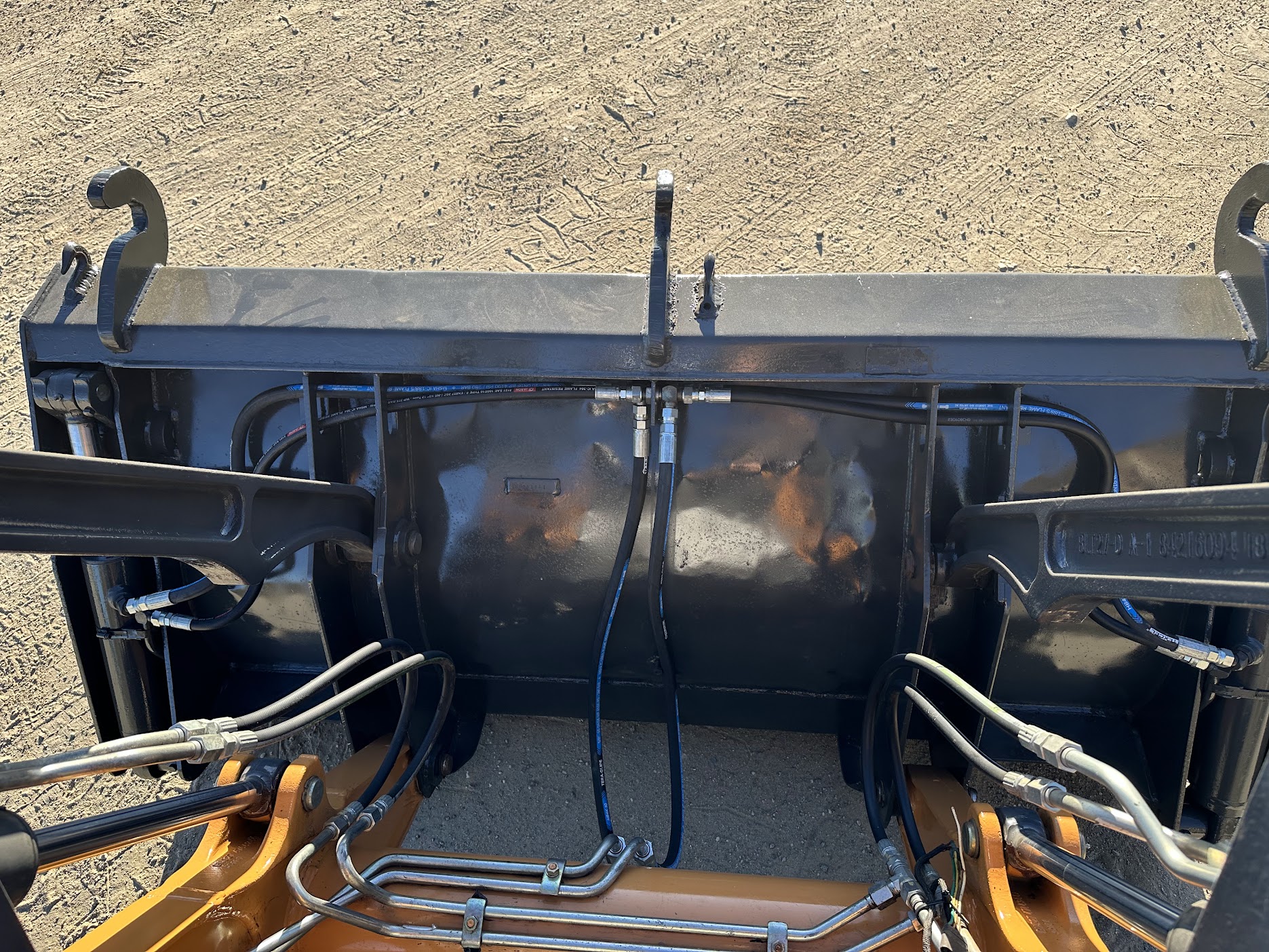 2019 Case 570N EP Skip Loader - Image 12