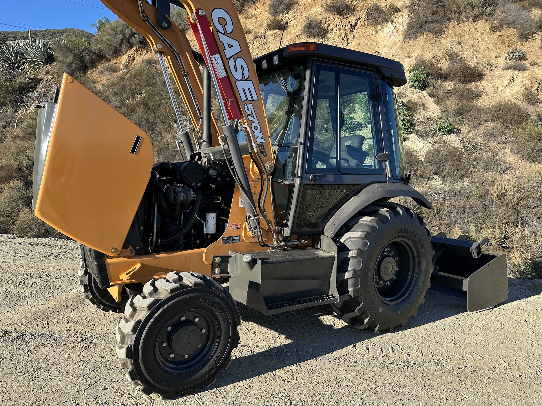 2019 Case 570N EP Skip Loader - Image 15