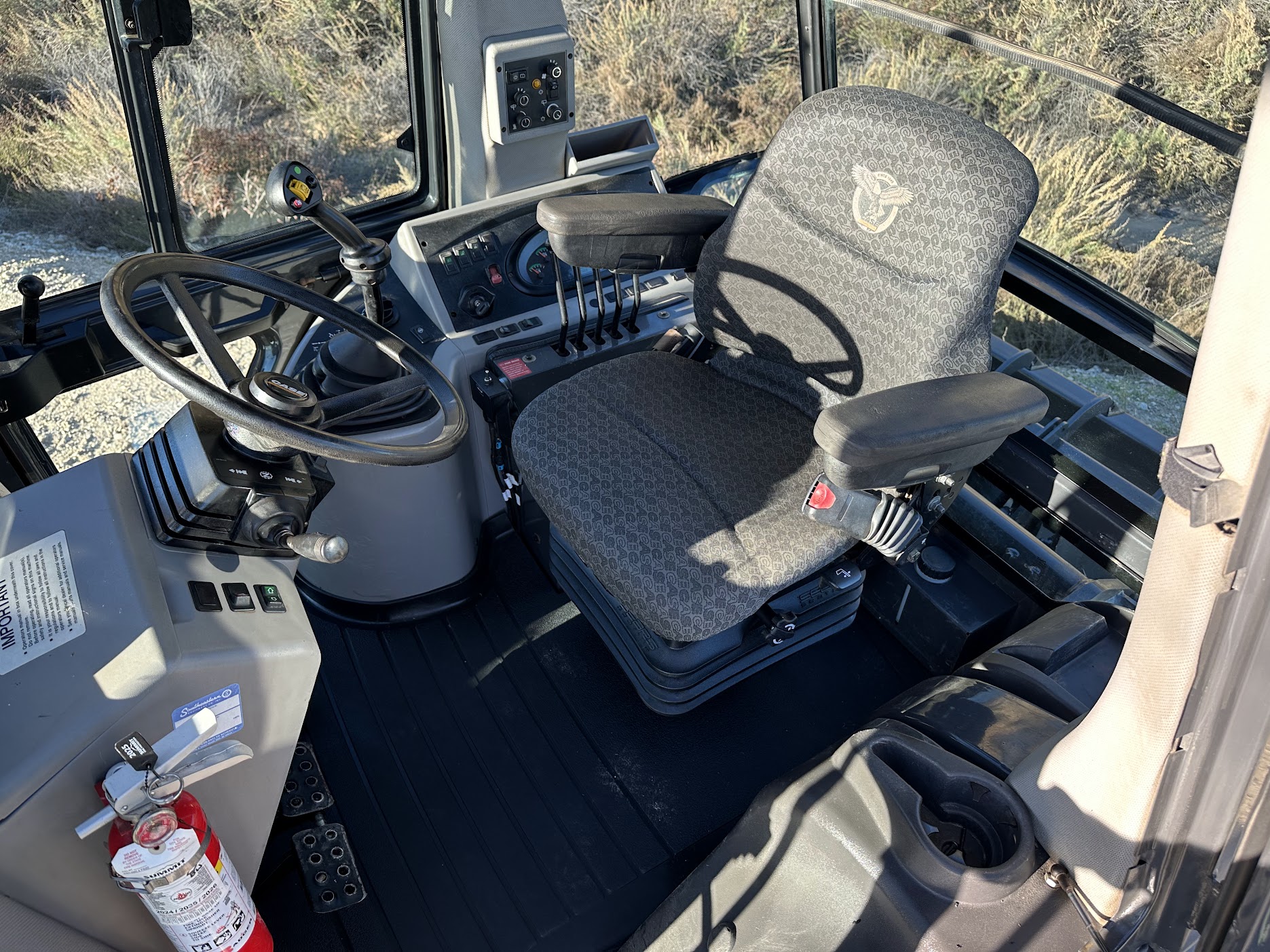 2019 Case 570N EP Skip Loader - Image 20