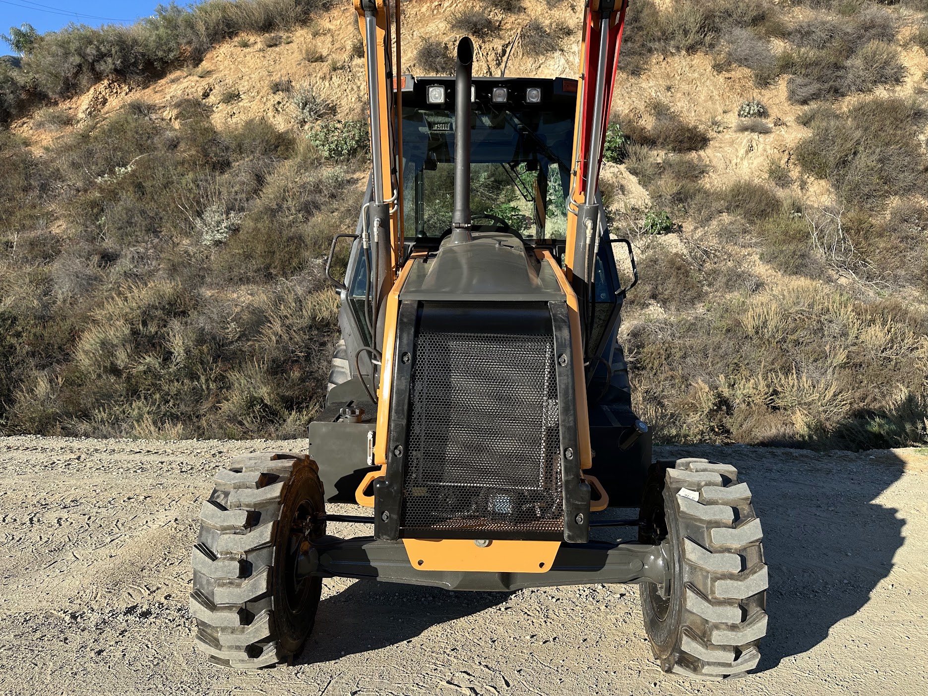 2019 Case 570N EP Skip Loader - Image 13
