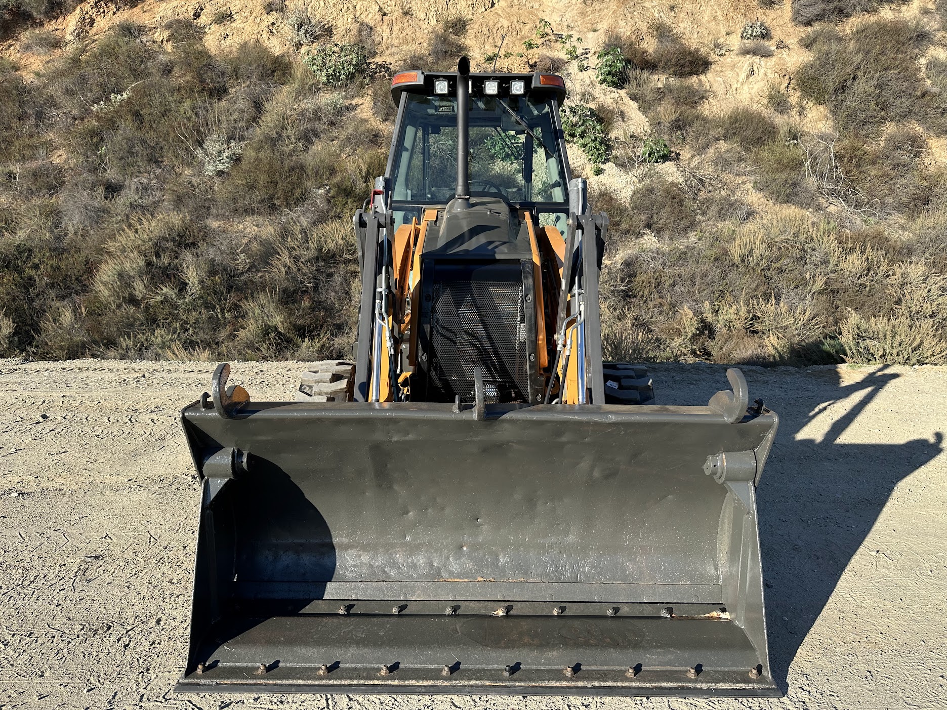 2019 Case 570N EP Skip Loader - Image 10
