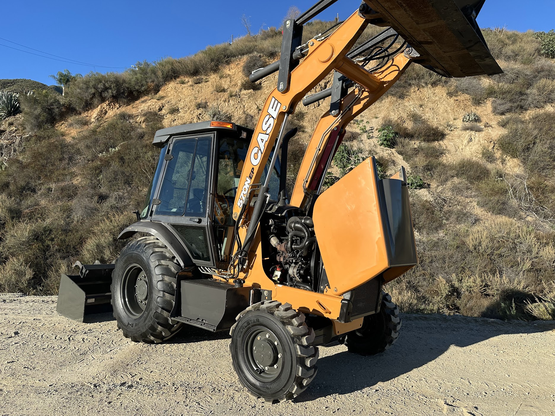 2019 Case 570N EP Skip Loader - Image 17